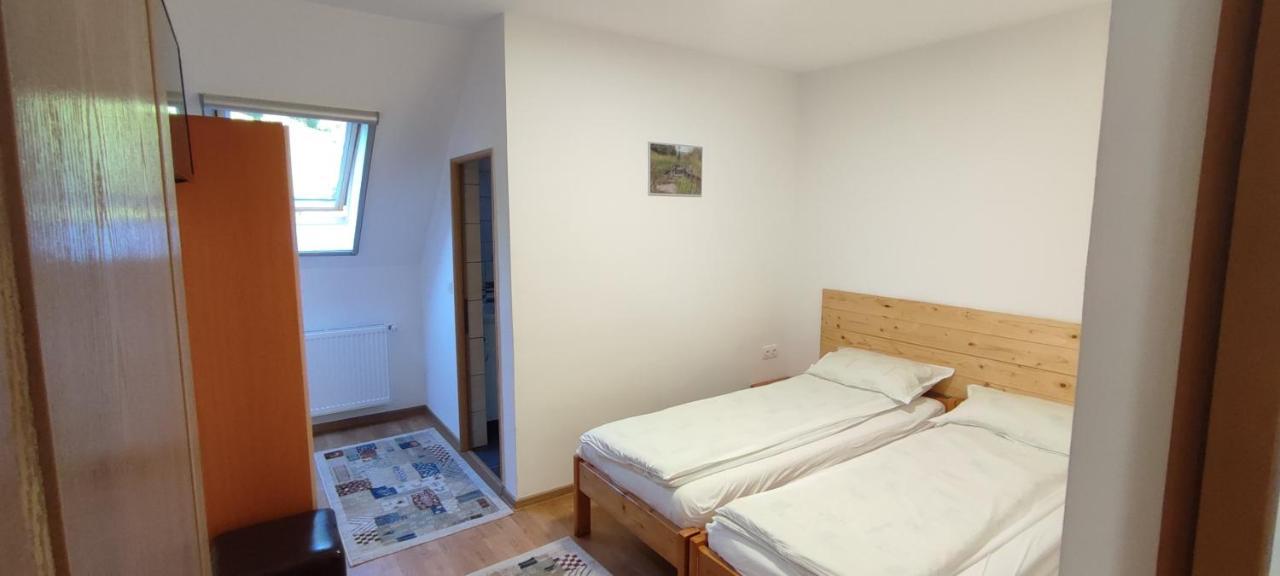 Olt-Part Vendégház BaileTusnad Esterno foto
